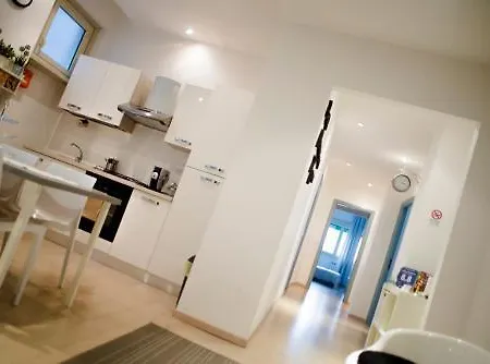 לינה וארוחת בוקר Monumental Rhome רומא