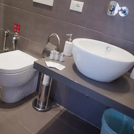 罗姆丰碑住宿加早餐旅馆 住宿加早餐酒店 *